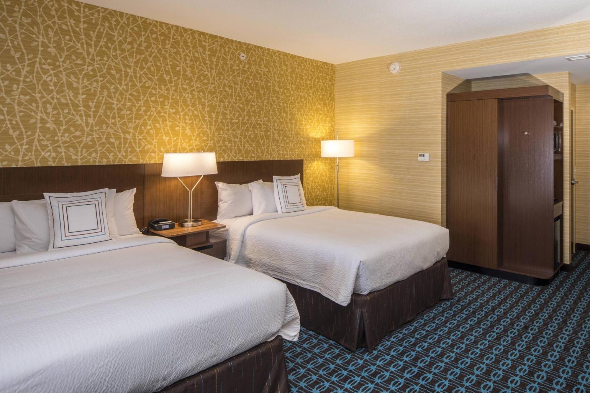 Fairfield Inn & Suites By Marriott Pittsburgh North/Mccandless Crossing McCandless Township Exterior photo